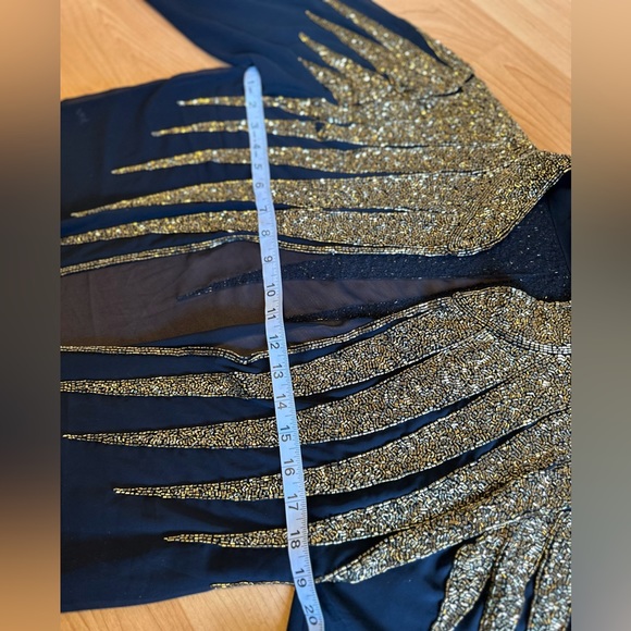 Heavily embellished and embroidered black open abaya one piece size large ✨ - Picture 4 of 16